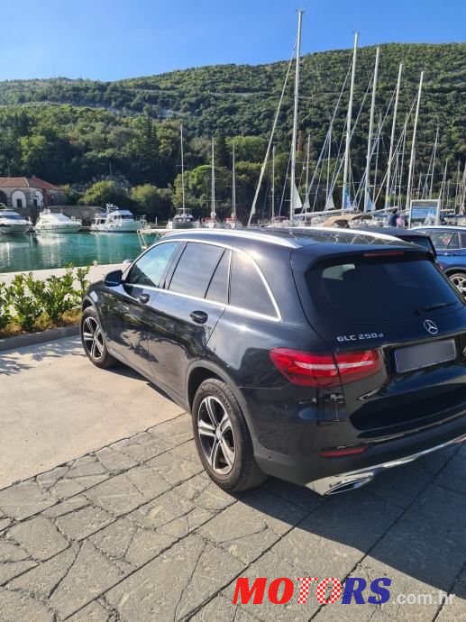 2017' Mercedes-Benz GLC 250 D photo #6