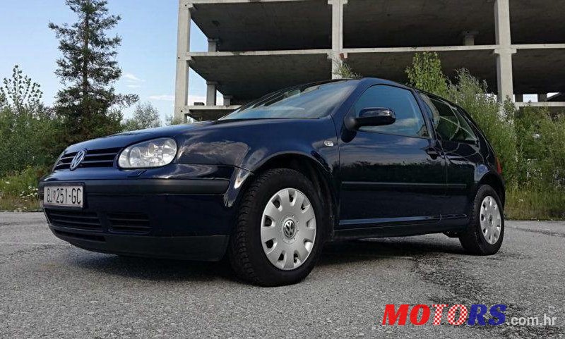 2003' Volkswagen Golf IV photo #1