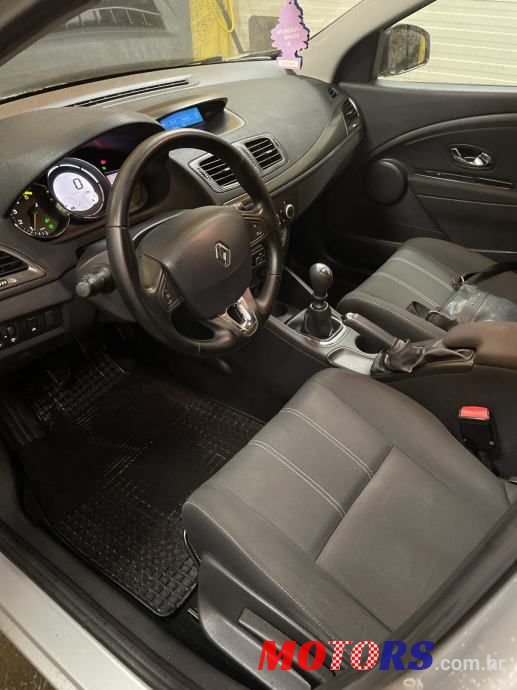 2014' Renault Megane Grandtour photo #5