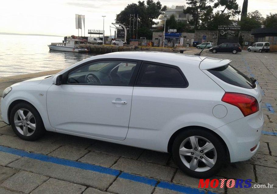 2010' Kia Pro Ceed 1,6 Crdi photo #2