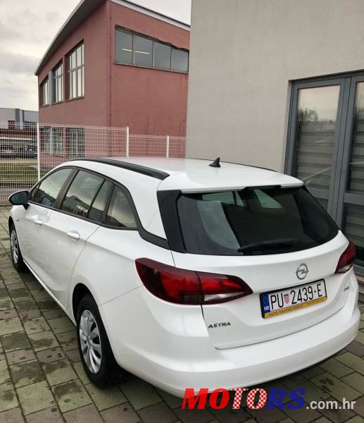 2016' Opel Astra Karavan photo #4