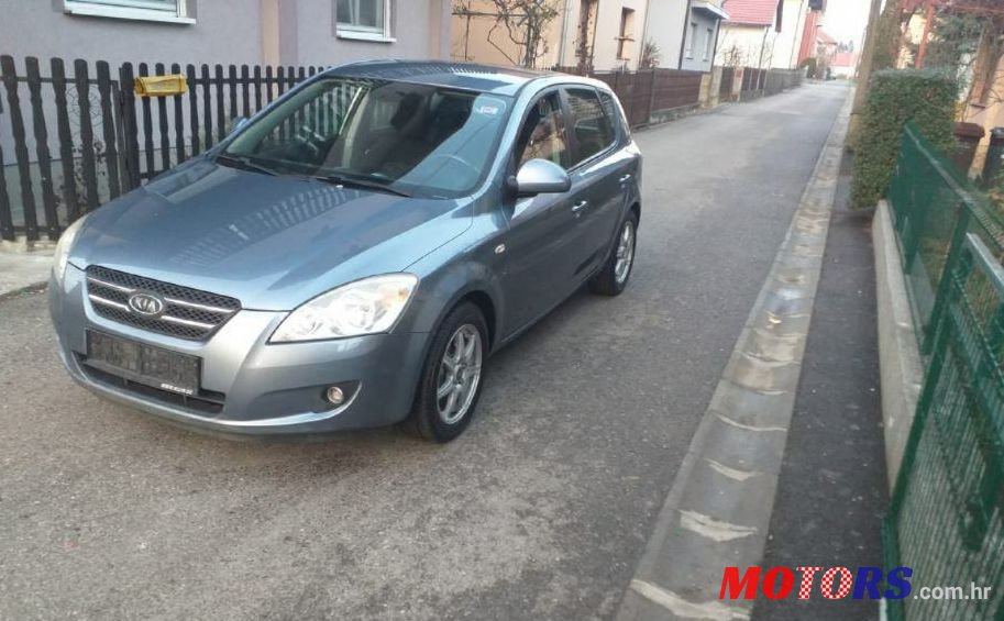 2007' Kia Ceed (Cee'D) 1,6 Crdi Lx photo #1