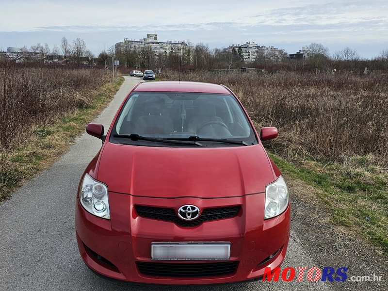 2008' Toyota Auris 1,6 Vvt-I photo #3