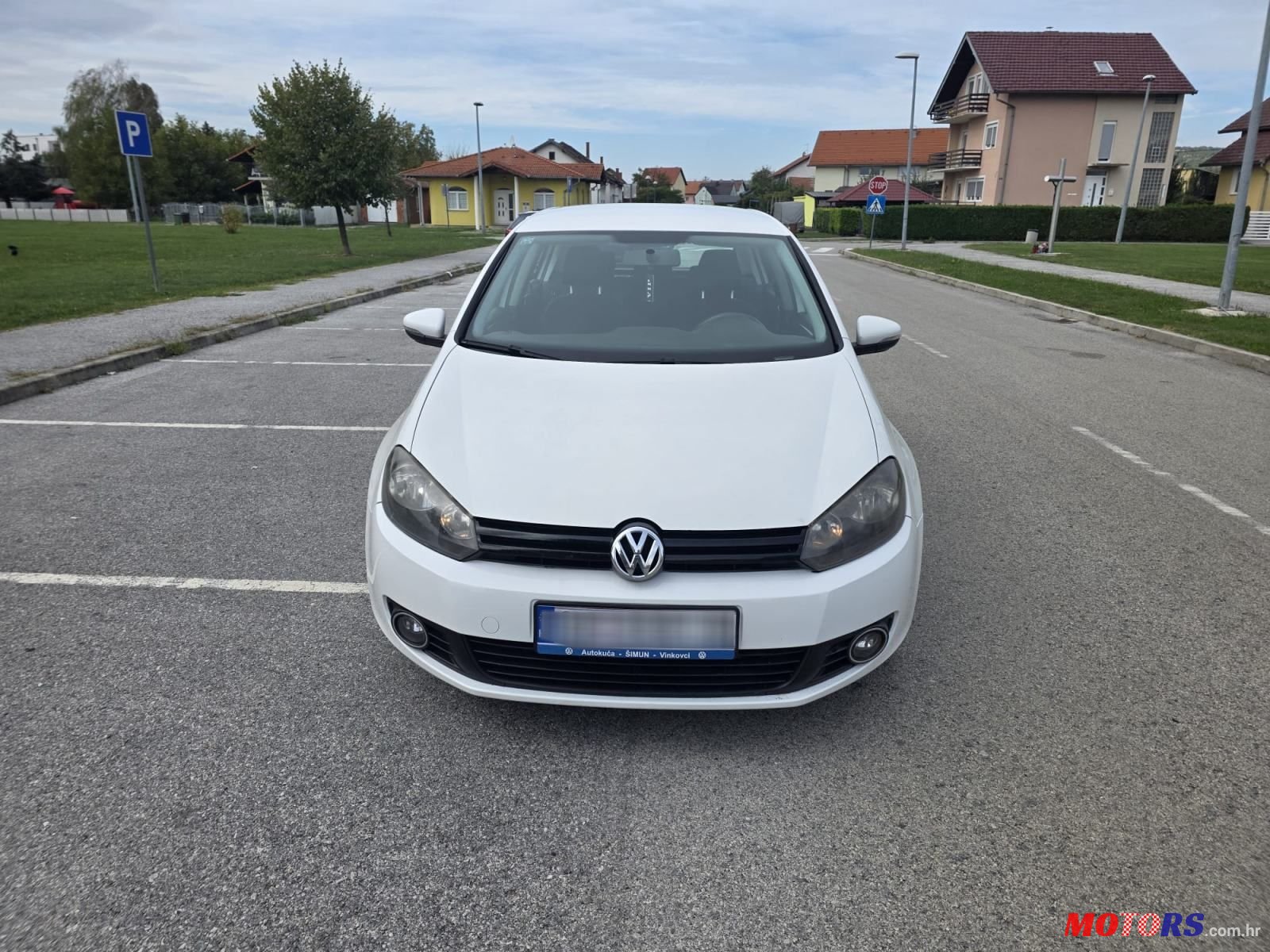 2011' Volkswagen Golf VI 1,6 Tdi photo #2