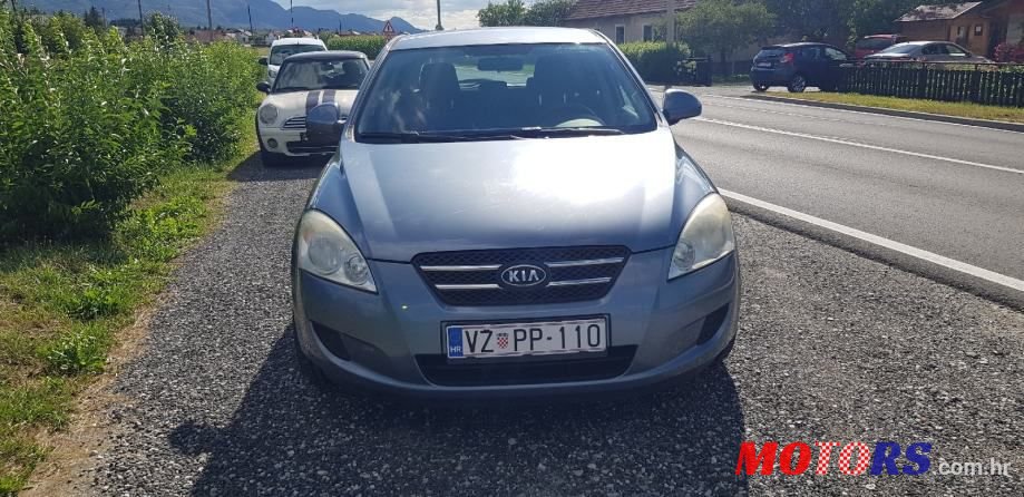 2007' Kia Ceed 1,6 Crdi Ex photo #2
