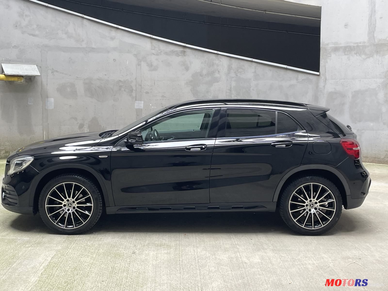 2017' Mercedes-Benz GLA 220 D photo #4