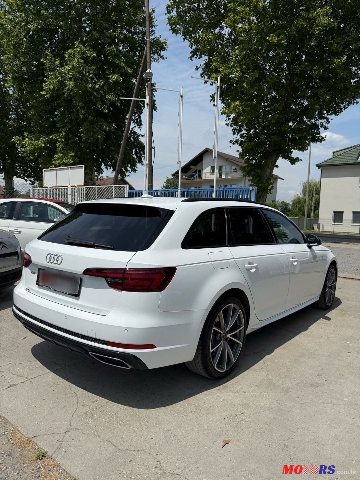 2019' Audi A4 Avant photo #6