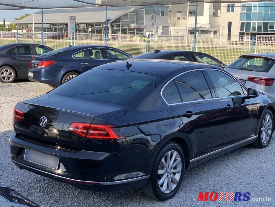 2015' Volkswagen Passat 2,0 Tdi Bmt photo #3