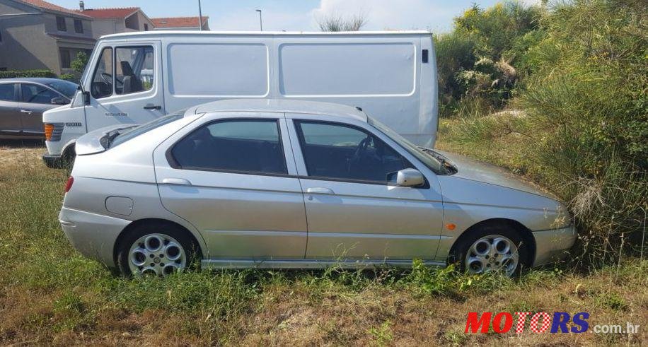 1999' Alfa Romeo 146 2.0 Ti photo #1