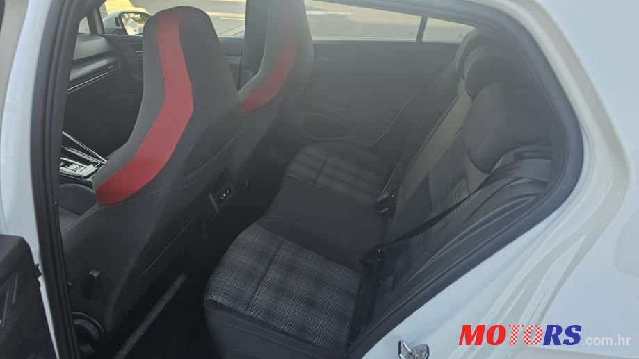 2022' Volkswagen Golf VIII photo #5