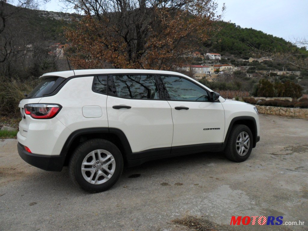 2018' Jeep Compass photo #2