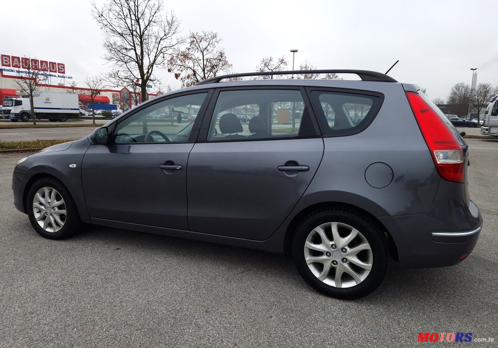 2010' Hyundai i30 Cw photo #4