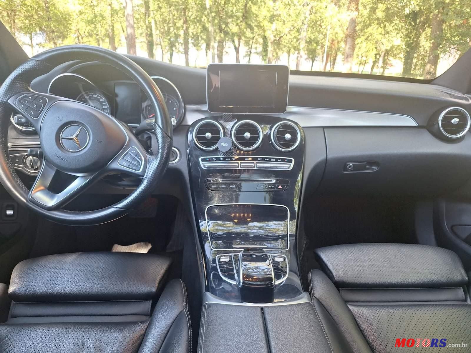 2015' Mercedes-Benz C-Klasa C 300 H T photo #5