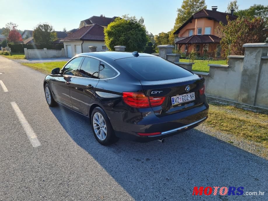 2013' BMW Serija 3 318 photo #4