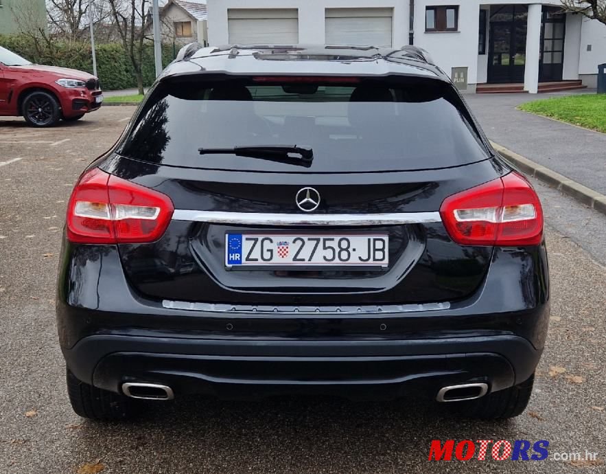 2015' Mercedes-Benz GLA 180 Cdi photo #6