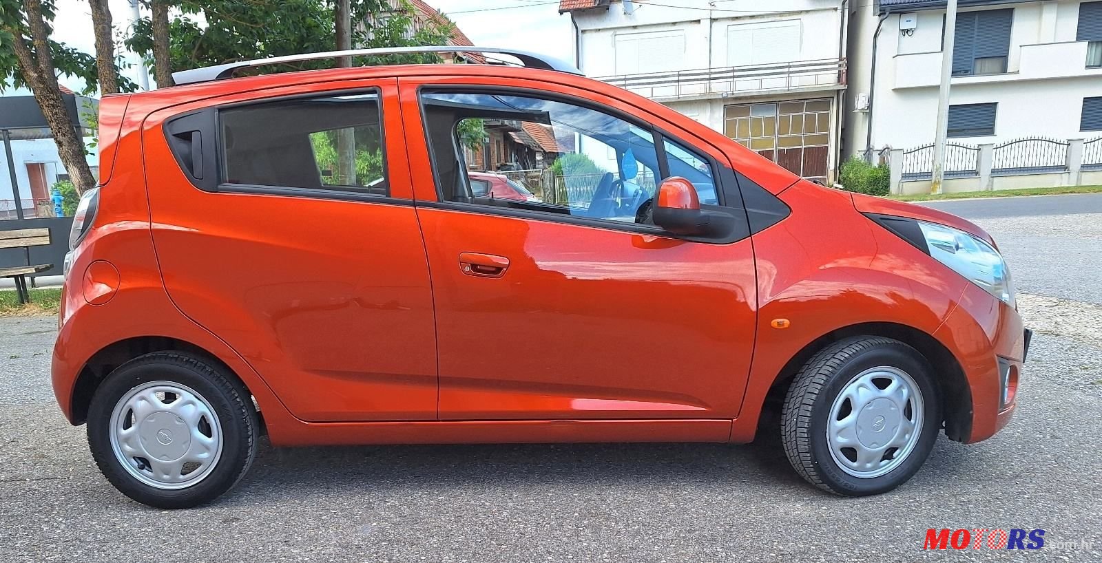 2011' Chevrolet Spark Spark 1,0 16V photo #6
