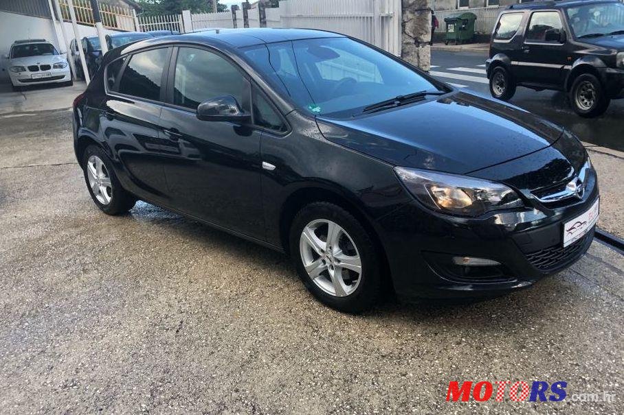 2014' Opel Astra 1.6 Cdti Cosmo 136 Ks photo #1