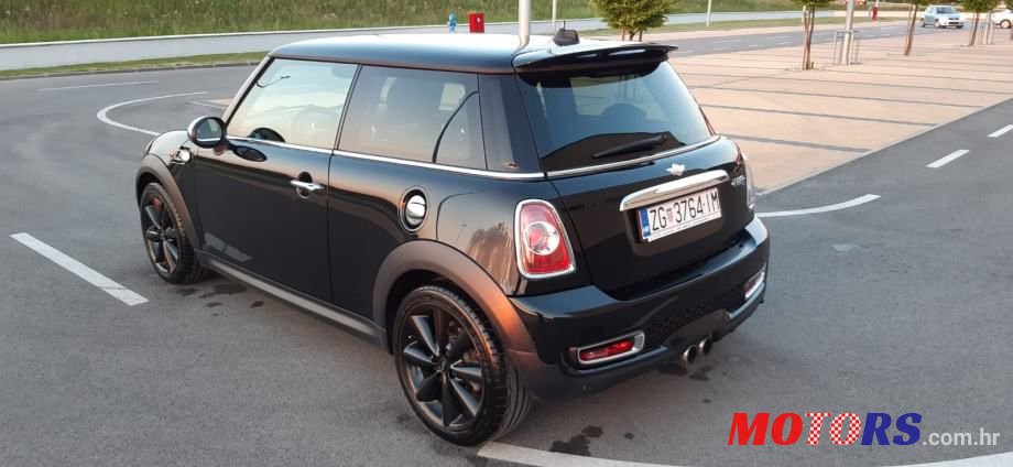 2012' MINI Cooper S photo #6