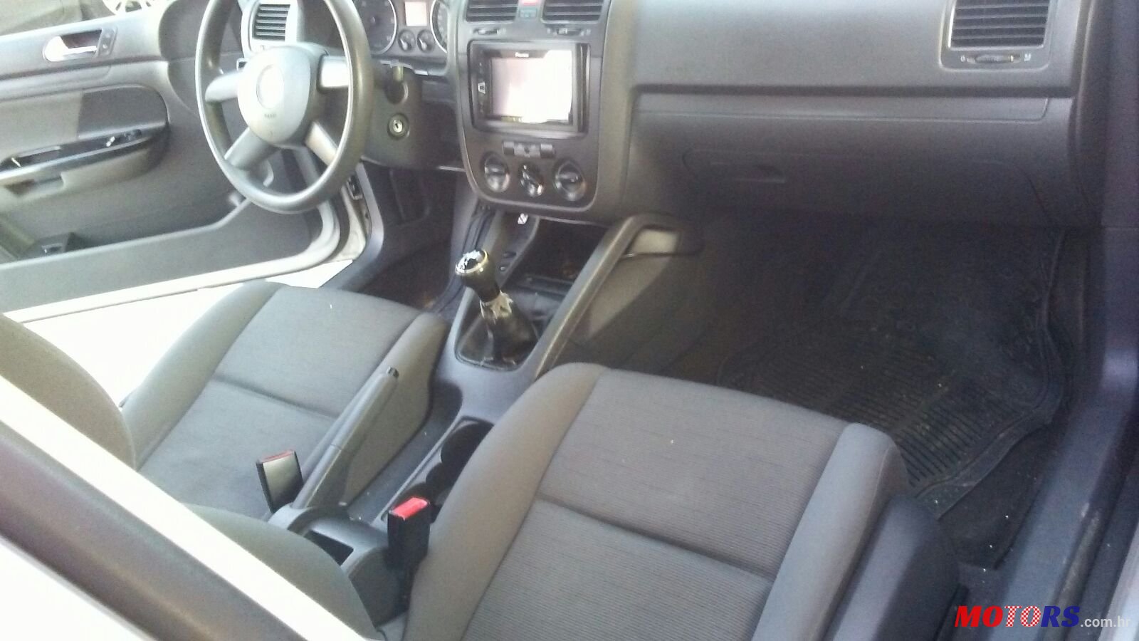 2004' Volkswagen Golf V photo #4