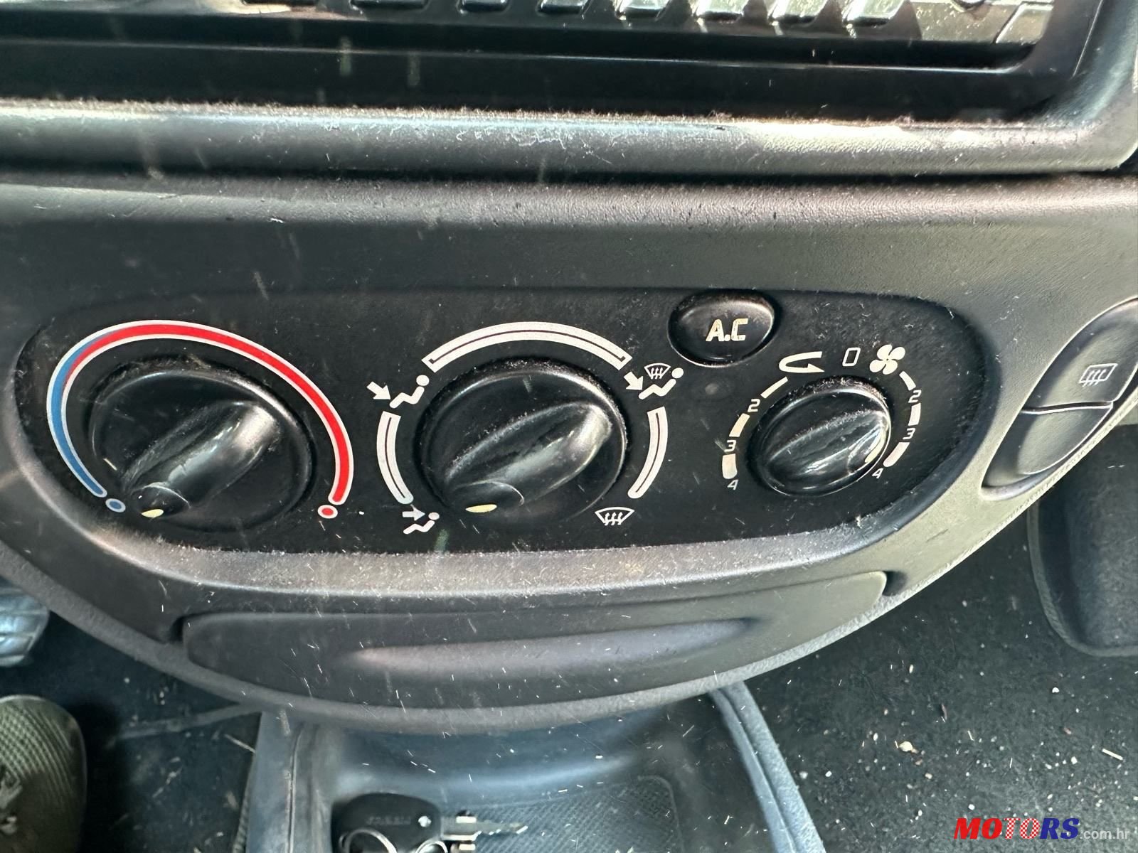 2001' Renault Megane Classic 1,6 16V photo #5