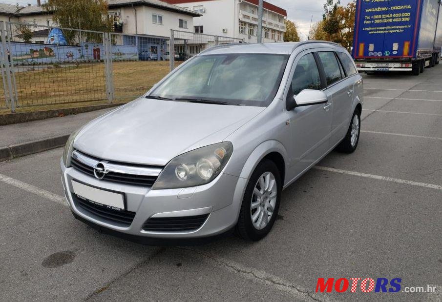 2006' Opel Astra Karavan photo #1