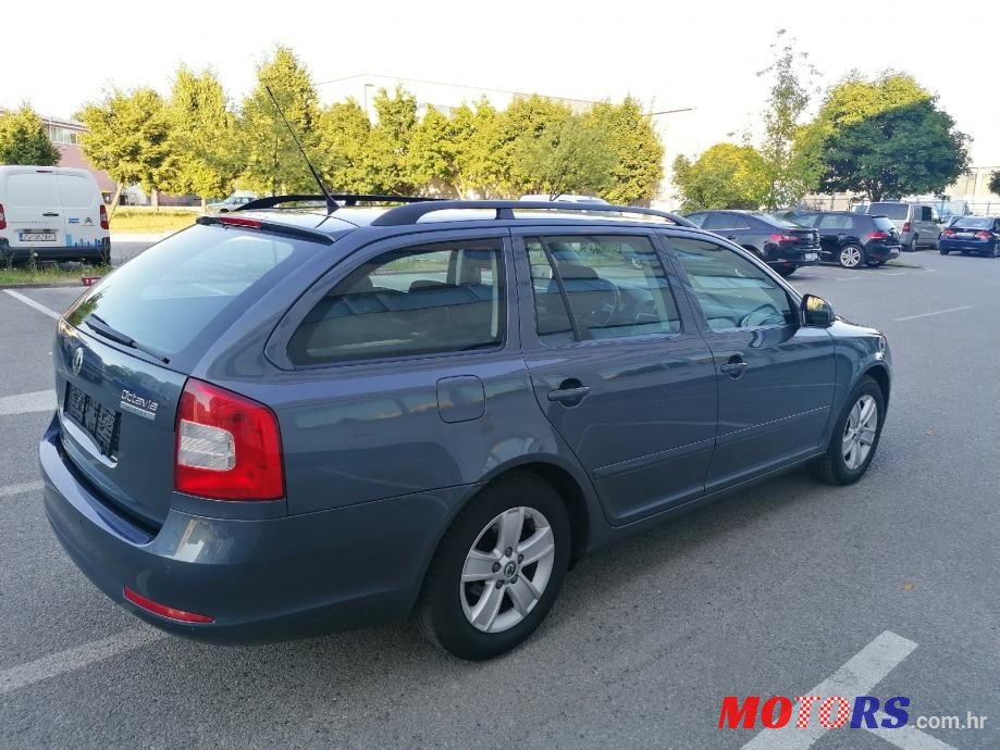 2010' Skoda Octavia Combi photo #4
