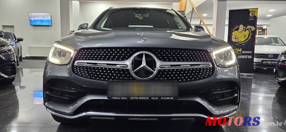 2019' Mercedes-Benz GLC 300 4Matic photo #4