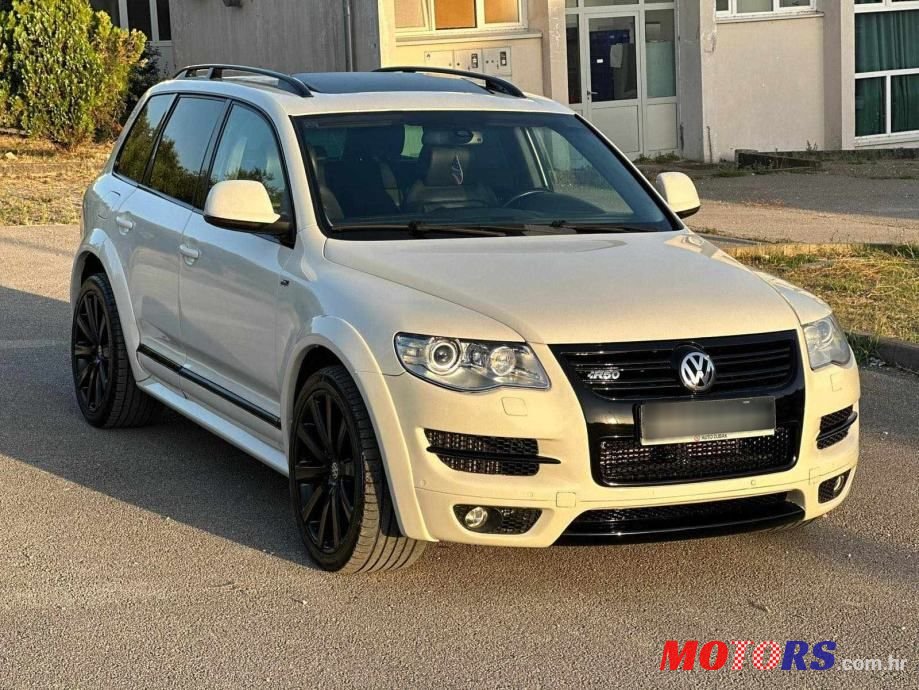 2008' Volkswagen Touareg photo #3