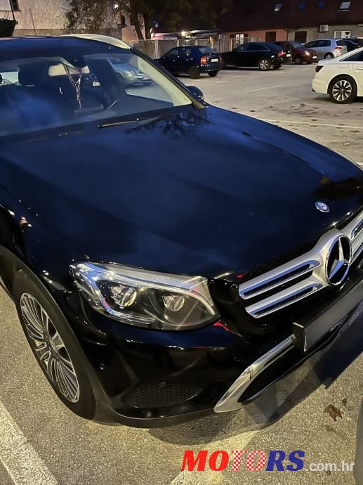 2016' Mercedes-Benz GLC 220 D photo #2