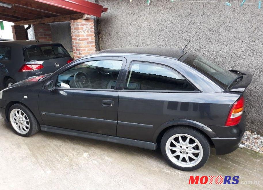 2001' Opel Astra 1,7 Dt Eco4 photo #1