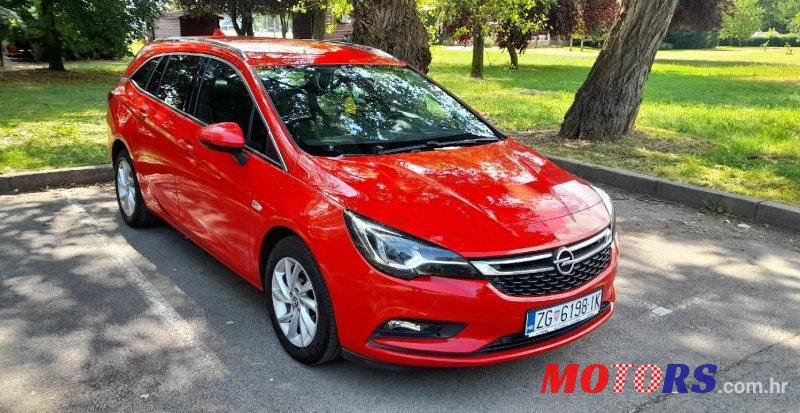 2018' Opel Astra Karavan photo #2