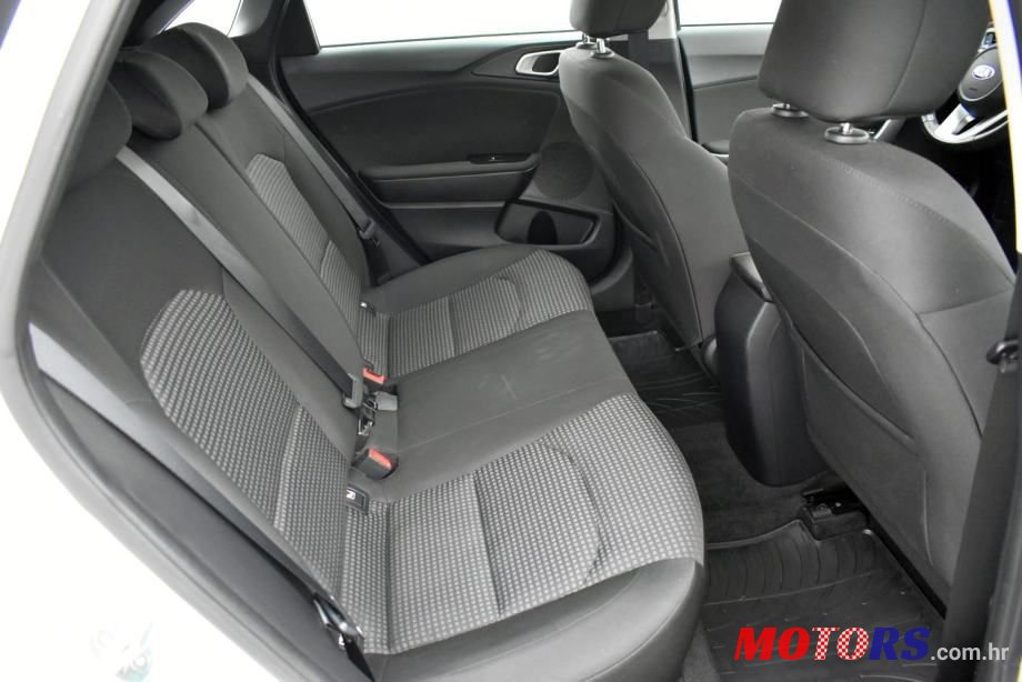 2021' Kia Ceed photo #6