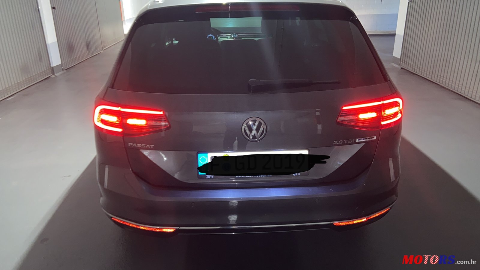 2015' Volkswagen Passat photo #1