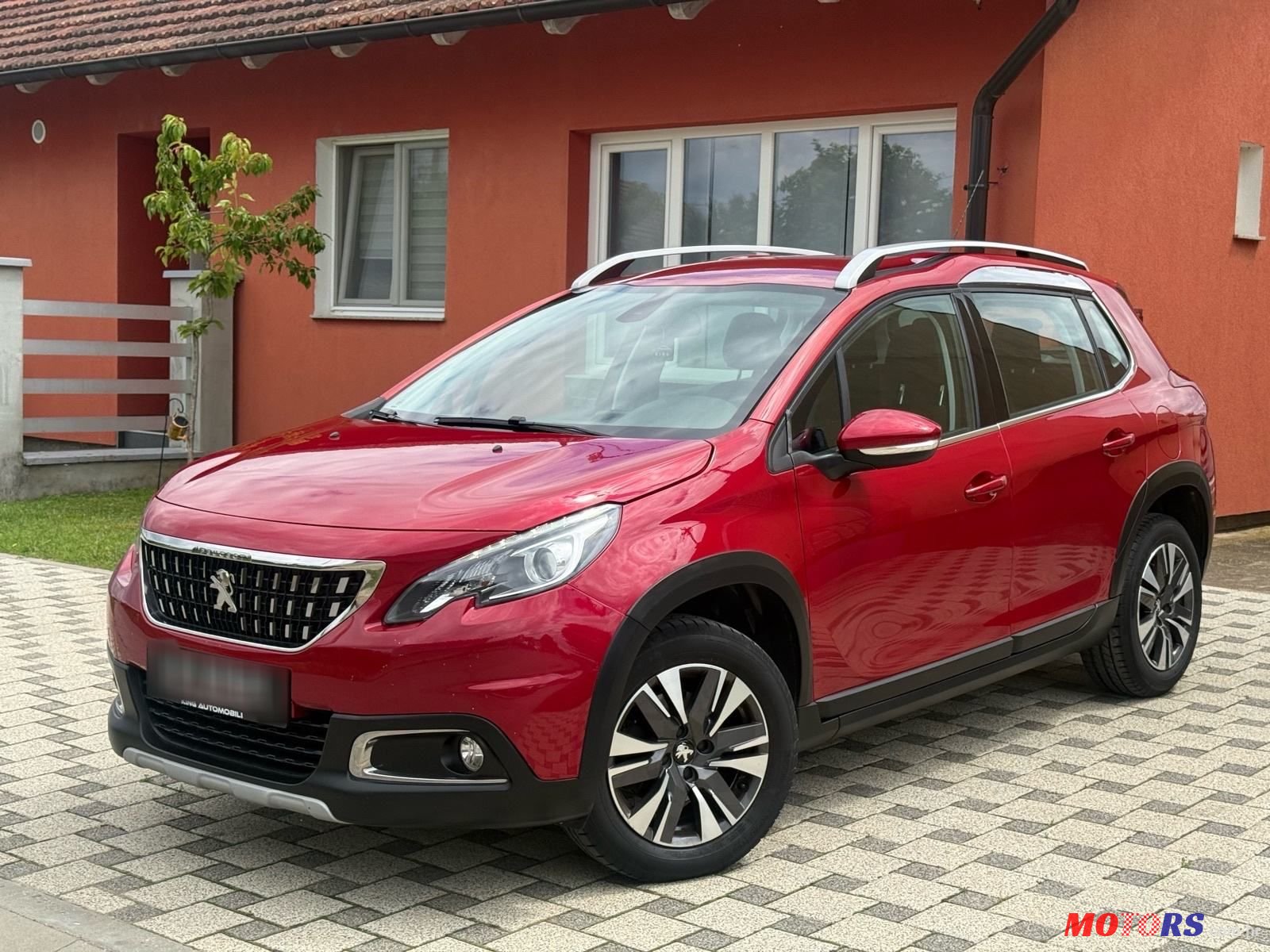 2016' Peugeot 2008 1,2 photo #1
