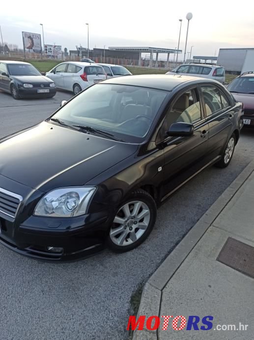 2005' Toyota Avensis photo #1
