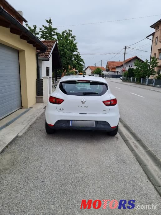 2015' Renault Clio photo #1
