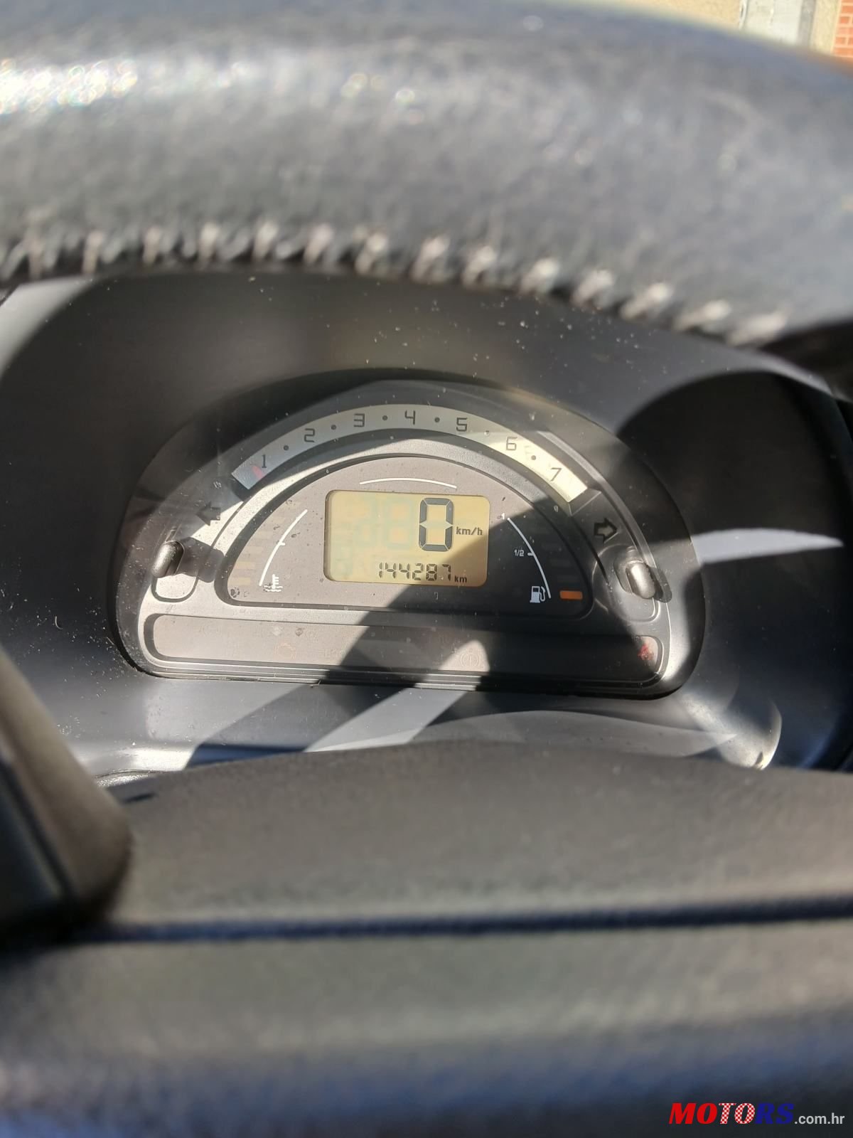 2004' Citroen C3 1,4 I photo #2
