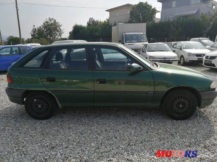 1998' Opel Astra 1,6 Cdx photo #4