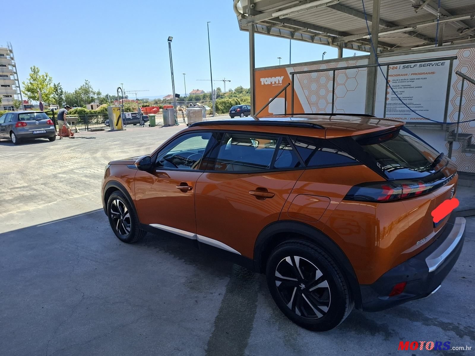 2020' Peugeot 2008 1,2 Puretech photo #2