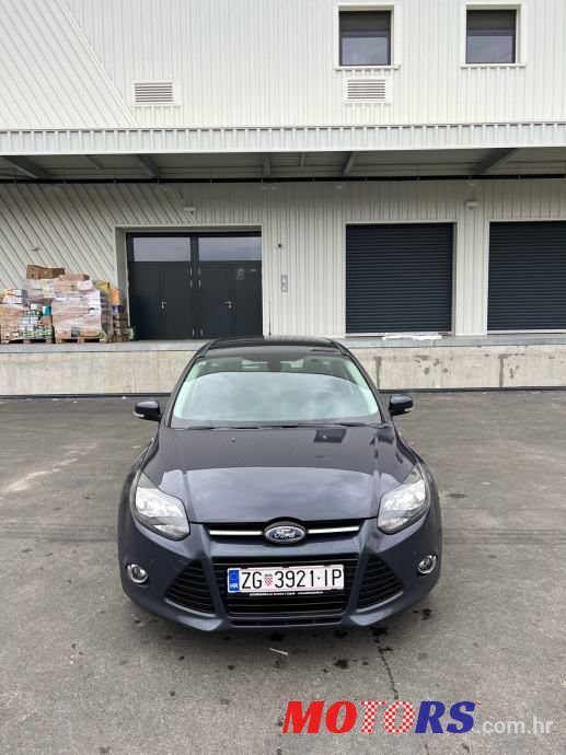 2013' Ford Focus Karavan photo #2