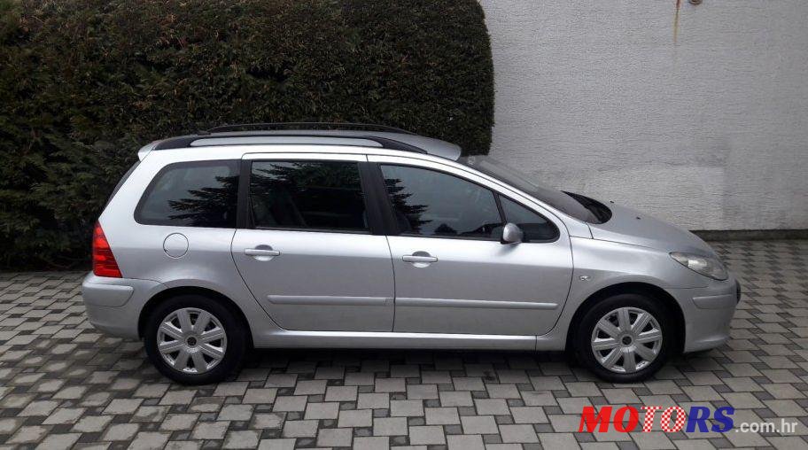 2006' Peugeot 307 Sw 1,6 16V Hdi photo #2