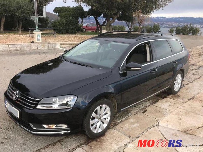 2012' Volkswagen Passat Variant photo #1