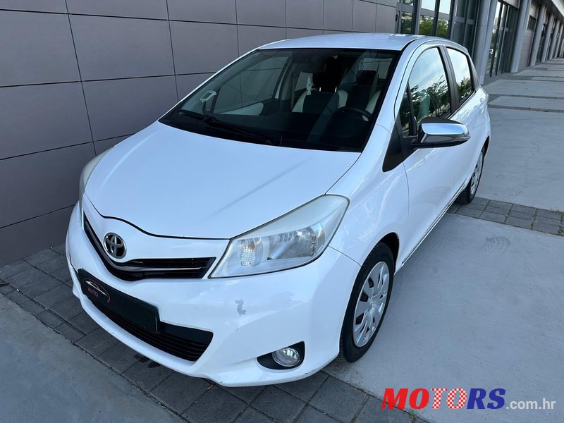 2013' Toyota Yaris 1.3 photo #1