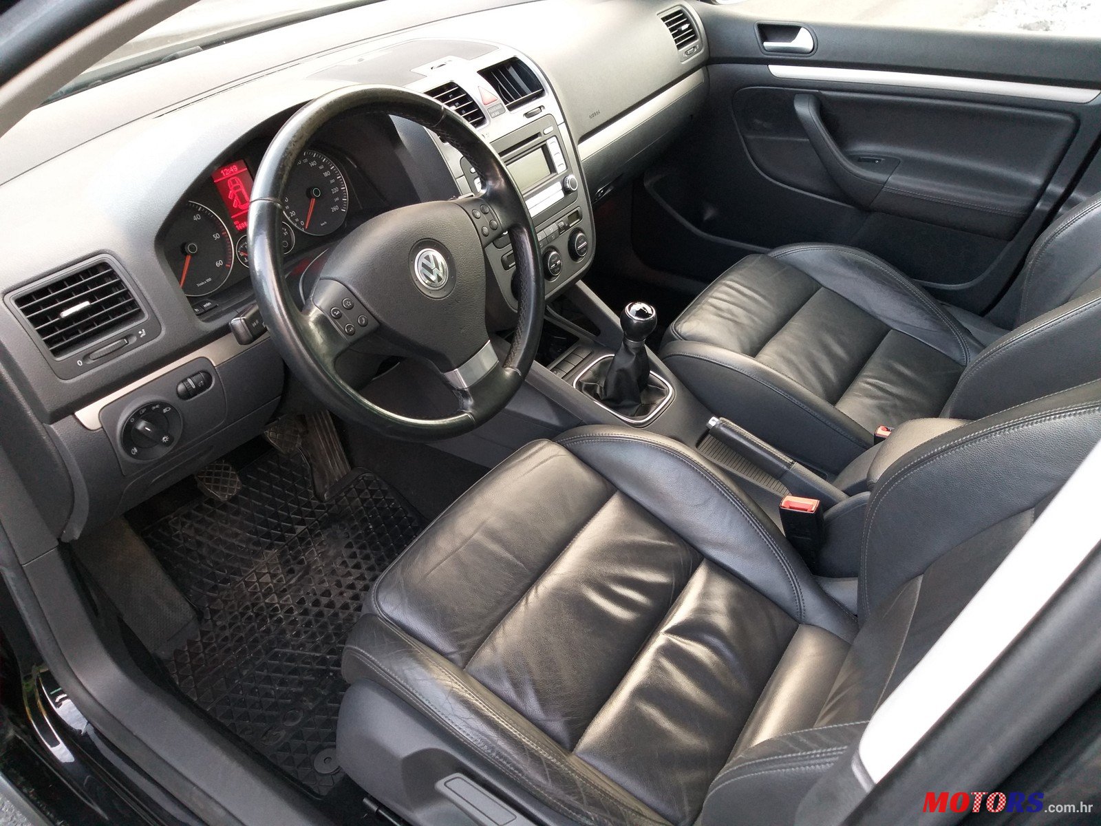 2007' Volkswagen Golf V 2.0 tdi photo #3