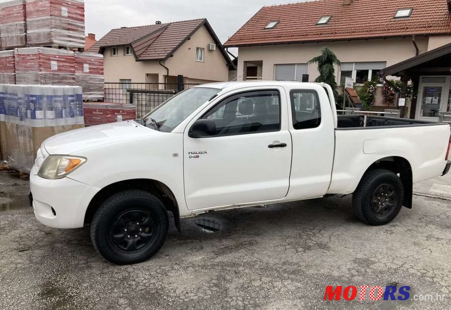 2005' Toyota Hilux 2.5 Diesel photo #1