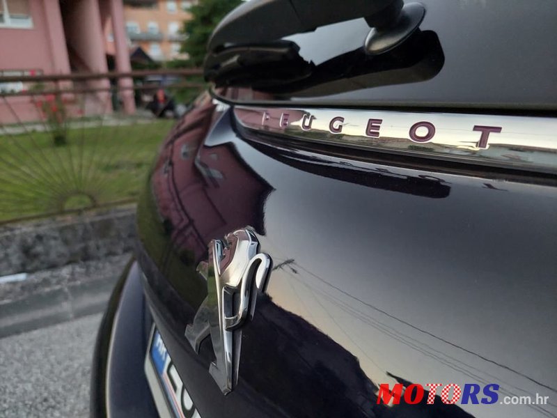 2014' Peugeot 208 photo #5