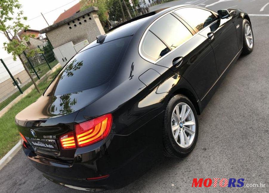 2010' BMW Serija 5 525 D photo #3