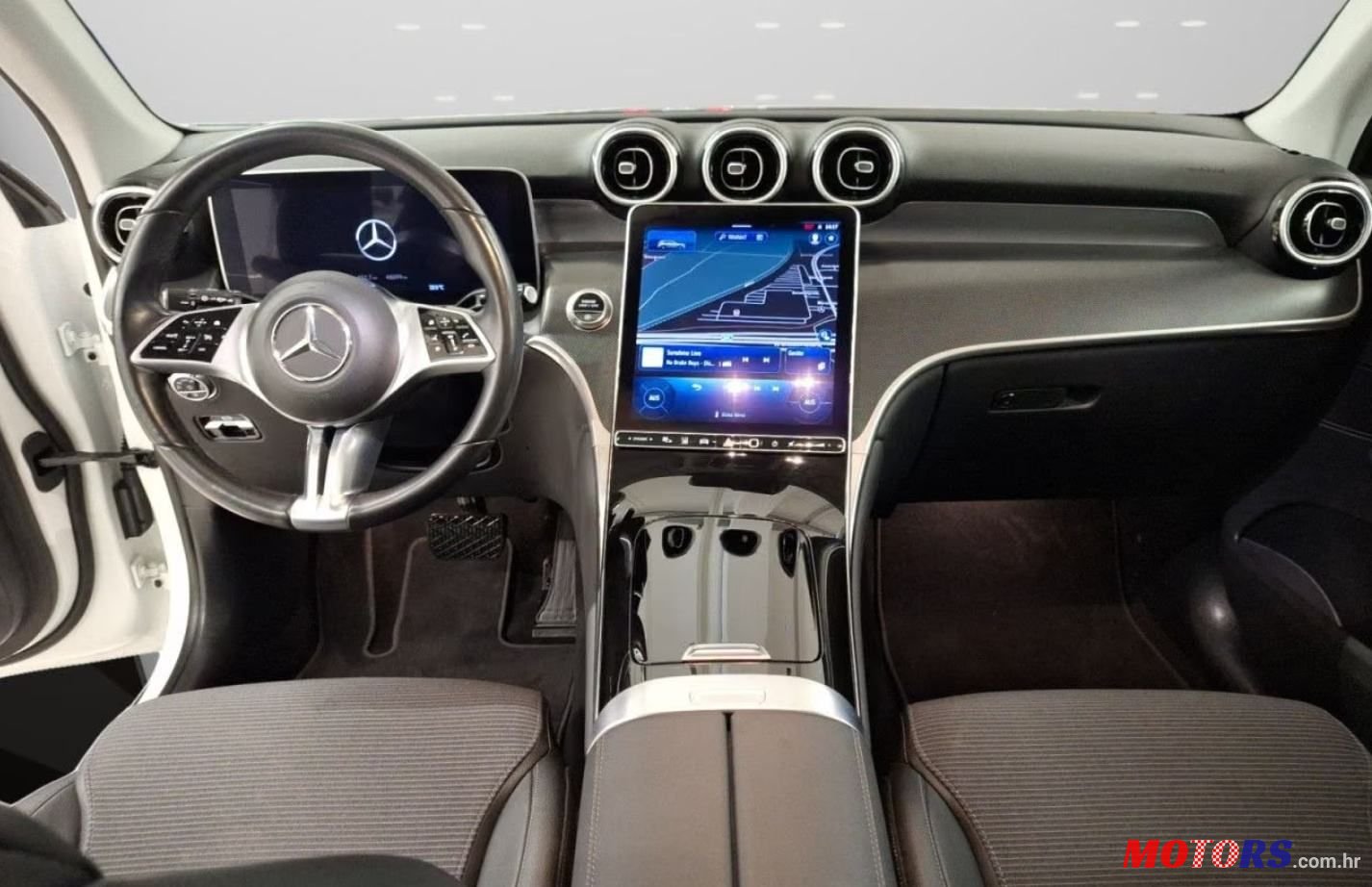 2023' Mercedes-Benz GLC 220 D 4Matic photo #3