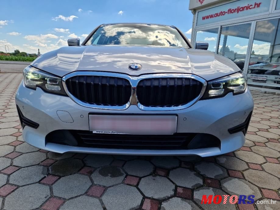 2019' BMW Serija 3 318D photo #2