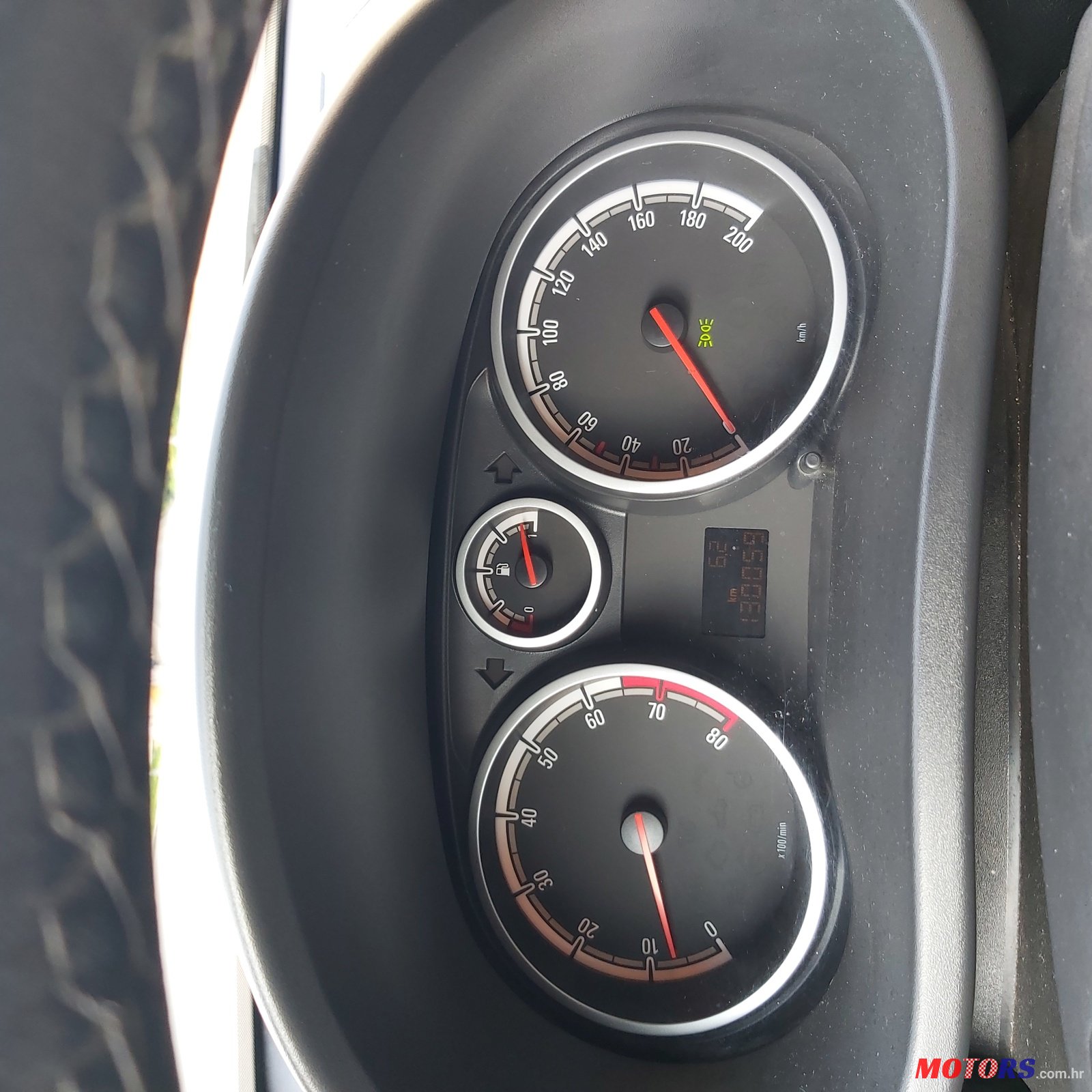 2012' Opel Corsa photo #6